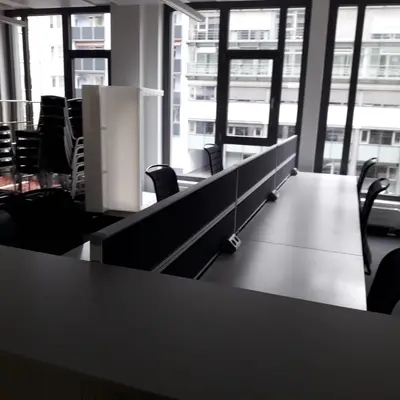 Firmenumzug München - Verladung von Büromöbeln